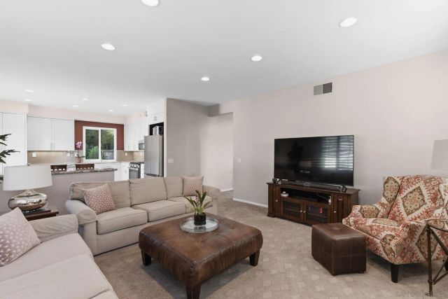 11815 Cypress Valley Dr, San Diego, CA 92131