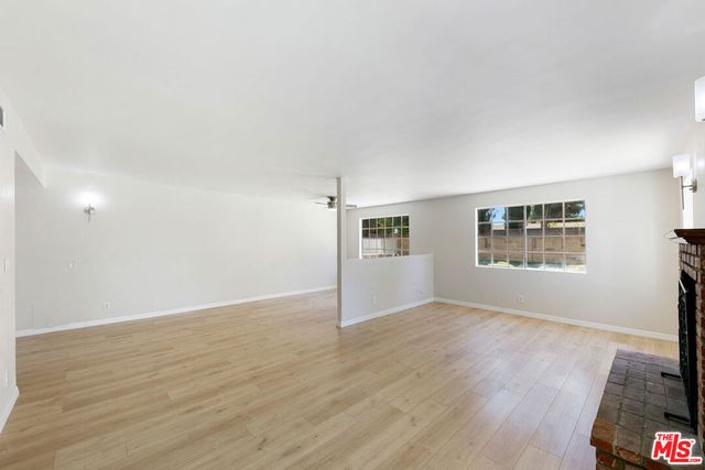 22848 Cohasset Street, West Hills, CA 91307