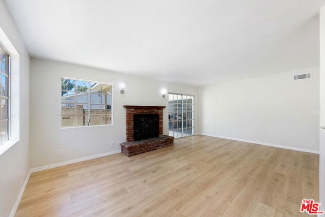 22848 Cohasset Street, West Hills, CA 91307