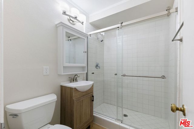 22848 Cohasset Street, West Hills, CA 91307