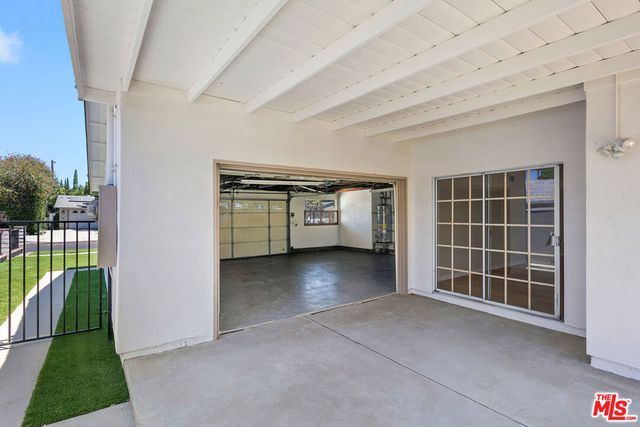 22848 Cohasset Street, West Hills, CA 91307