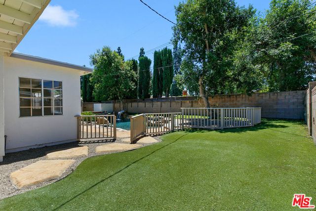 22848 Cohasset Street, West Hills, CA 91307