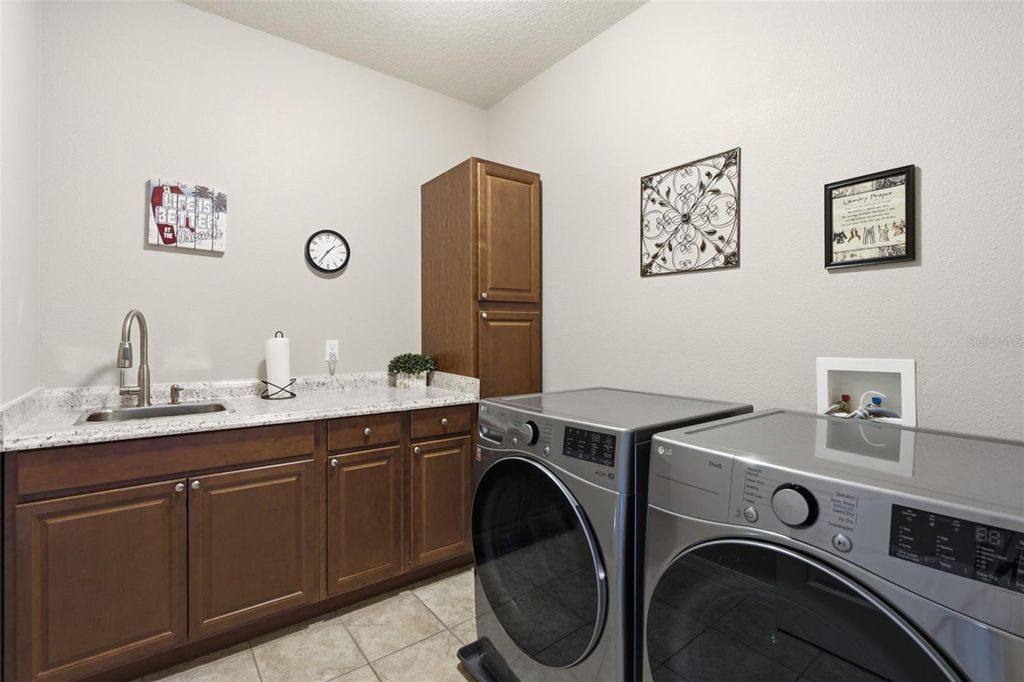 Image 28 of property listing at 19385 PUMMELO DRIVE, Orlando, FL 32827