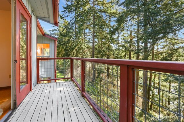 2793 Pondilla Way, Coupeville, WA 98239