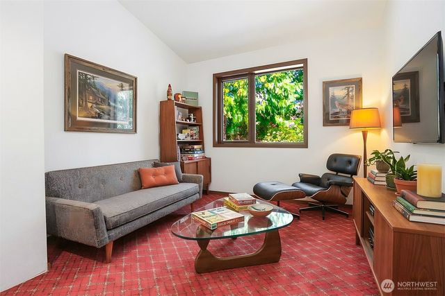 2793 Pondilla Way, Coupeville, WA 98239