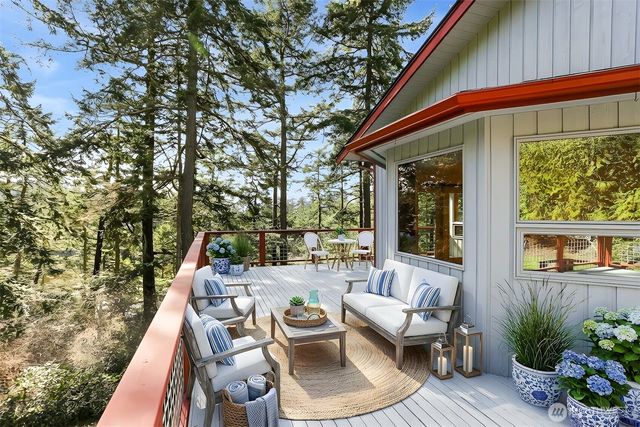 2793 Pondilla Way, Coupeville, WA 98239