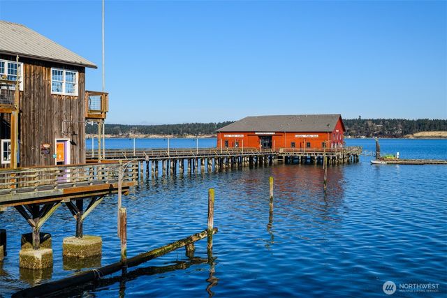 2793 Pondilla Way, Coupeville, WA 98239