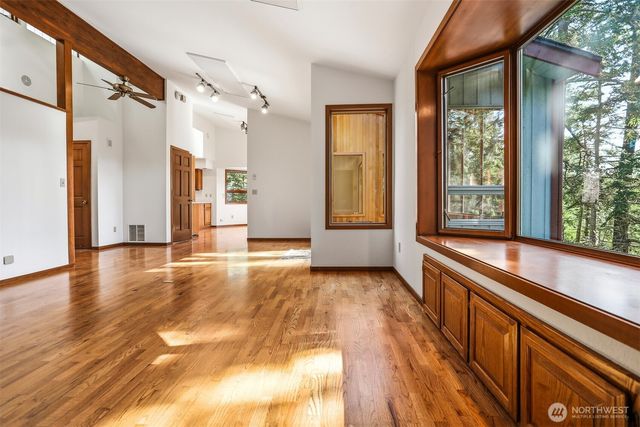 2793 Pondilla Way, Coupeville, WA 98239