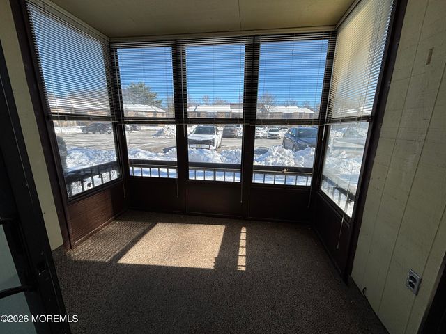 142 Cross Slope Court E, Manalapan, NJ 07726