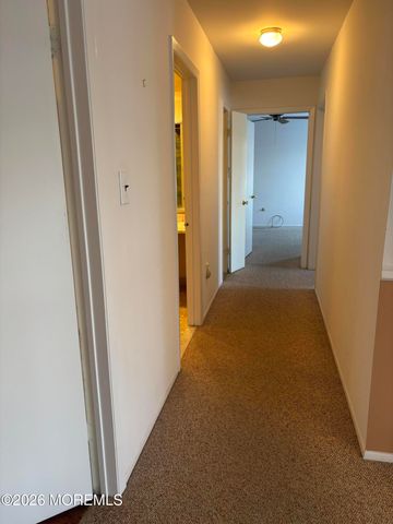 142 Cross Slope Court E, Manalapan, NJ 07726