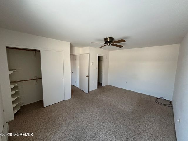 142 Cross Slope Court E, Manalapan, NJ 07726