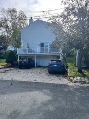 19 Arnold Terrace 19, Marblehead, MA 01945