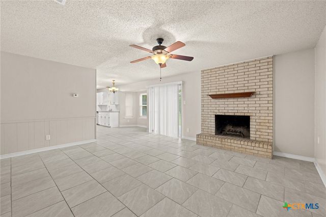 111 E Hogan Drive, Copperas Cove, TX 76522