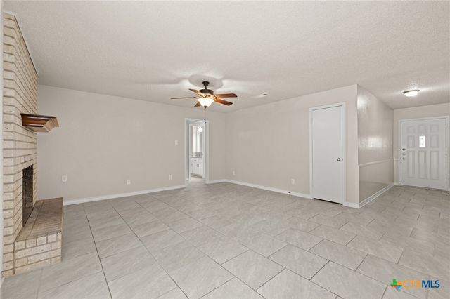 111 E Hogan Drive, Copperas Cove, TX 76522