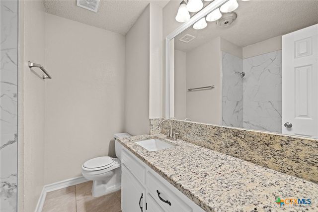 111 E Hogan Drive, Copperas Cove, TX 76522