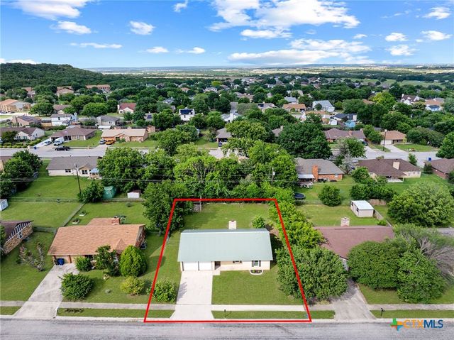 111 E Hogan Drive, Copperas Cove, TX 76522