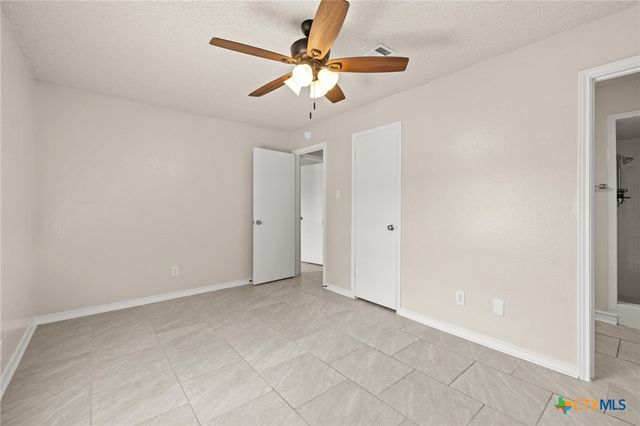 111 E Hogan Drive, Copperas Cove, TX 76522