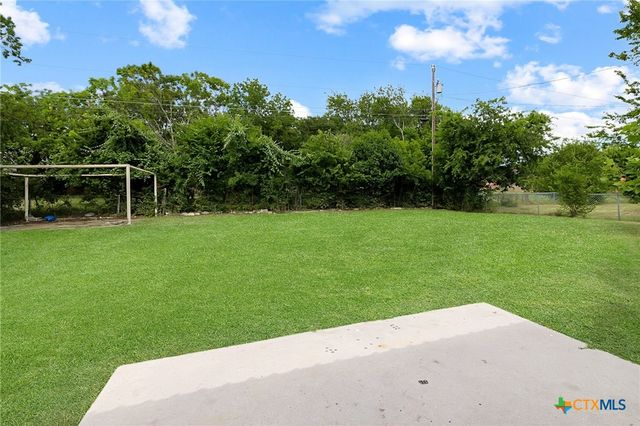111 E Hogan Drive, Copperas Cove, TX 76522