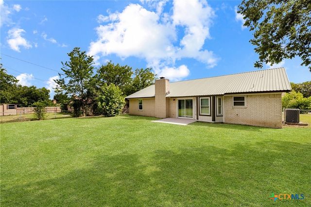 111 E Hogan Drive, Copperas Cove, TX 76522