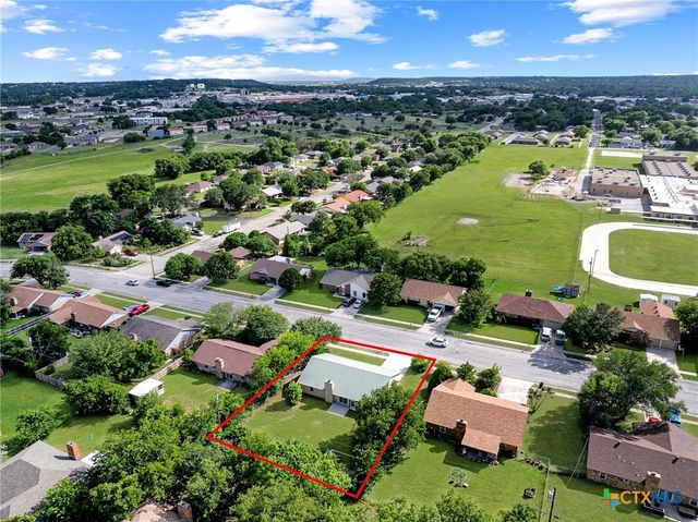 111 E Hogan Drive, Copperas Cove, TX 76522