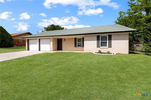 111 E Hogan Drive, Copperas Cove, TX 76522