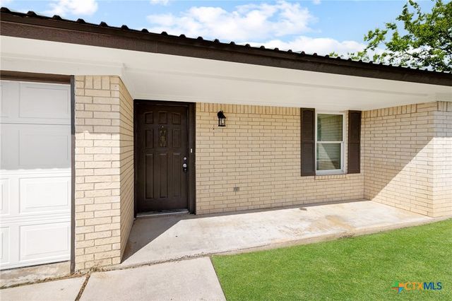 111 E Hogan Drive, Copperas Cove, TX 76522