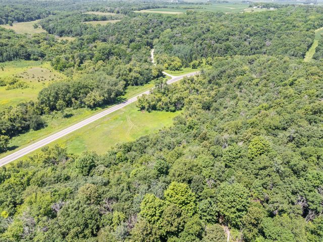 56160 County Road 21, Mazeppa, MN 55956