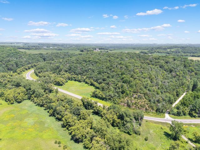 56160 County Road 21, Mazeppa, MN 55956
