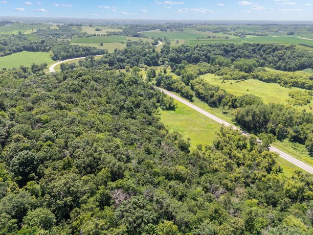 56160 County Road 21, Mazeppa, MN 55956