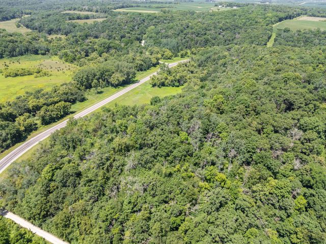 56160 County Road 21, Mazeppa, MN 55956