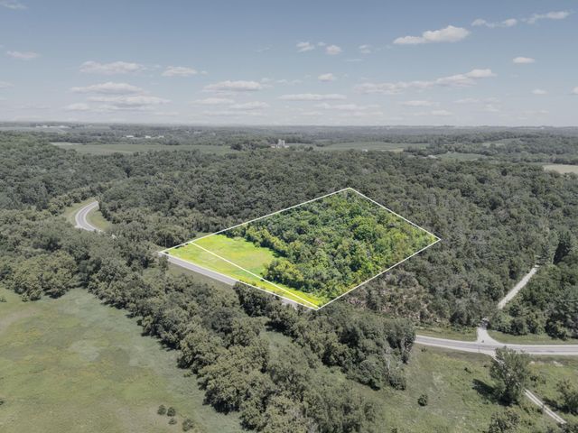56160 County Road 21, Mazeppa, MN 55956