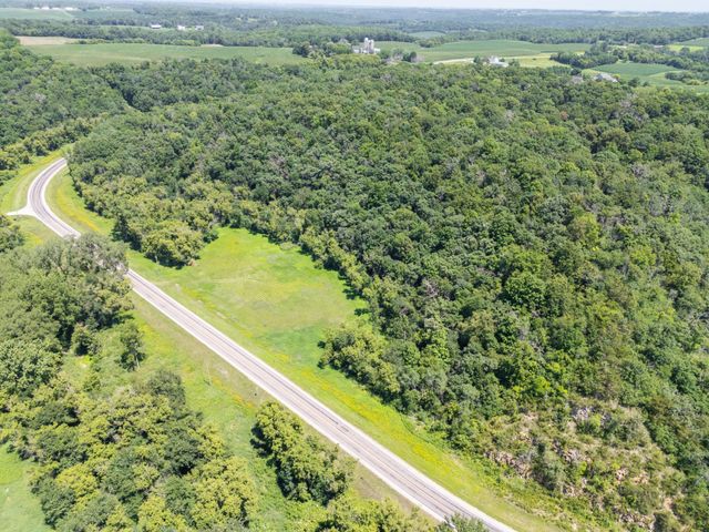 56160 County Road 21, Mazeppa, MN 55956