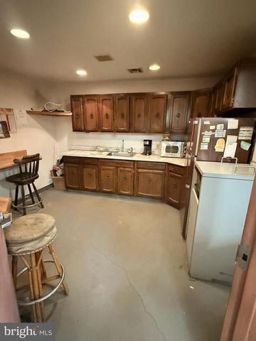 101 W NICHOLSON RD, Audubon, NJ 08106