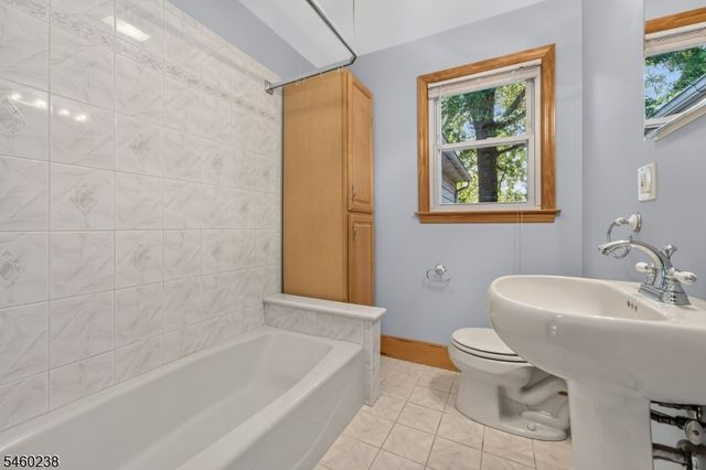 12 Raritan Ave, Raritan Twp., NJ 08822