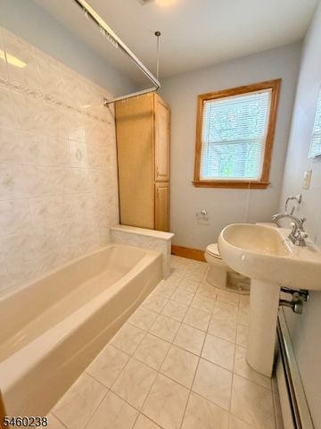 12 Raritan Ave, Raritan Twp., NJ 08822