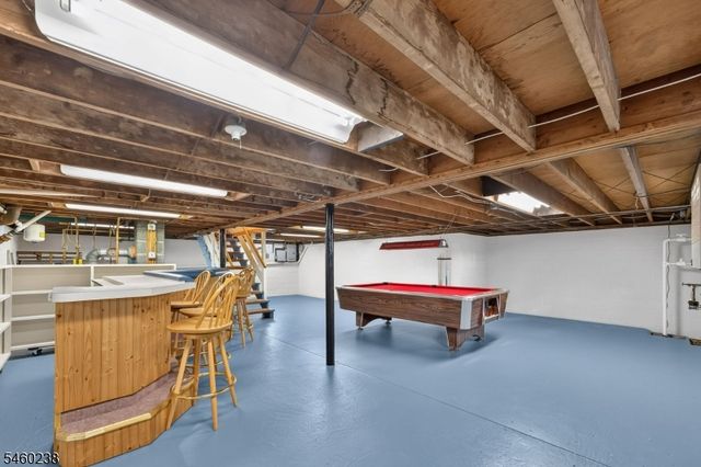 12 Raritan Ave, Raritan Twp., NJ 08822