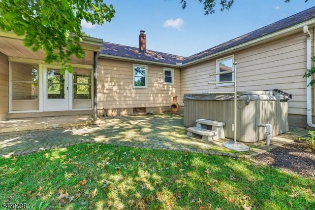 12 Raritan Ave, Raritan Twp., NJ 08822