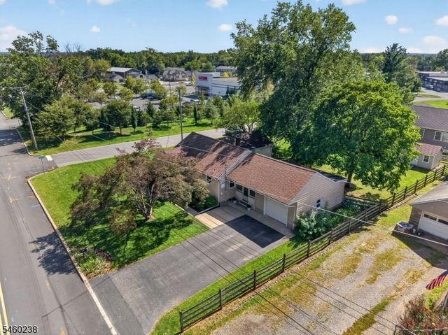 12 Raritan Ave, Raritan Twp., NJ 08822