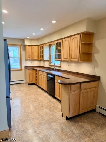 12 Raritan Ave, Raritan Twp., NJ 08822