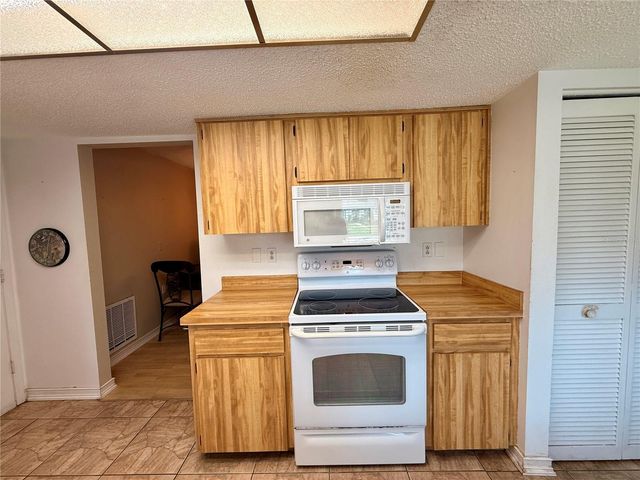 8634 WINDING WOOD DRIVE, Port Richey, FL 34668