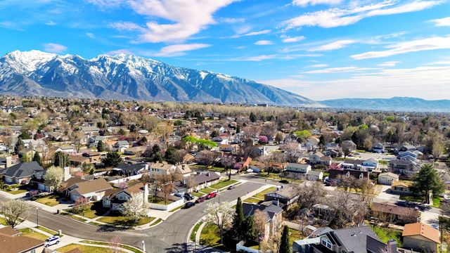 8450 S 865 E, Sandy, UT 84094