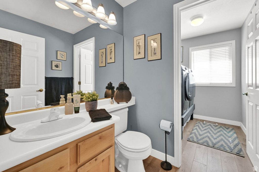 Image 15 of property listing at 8450 S 865 E, Sandy, UT 84094