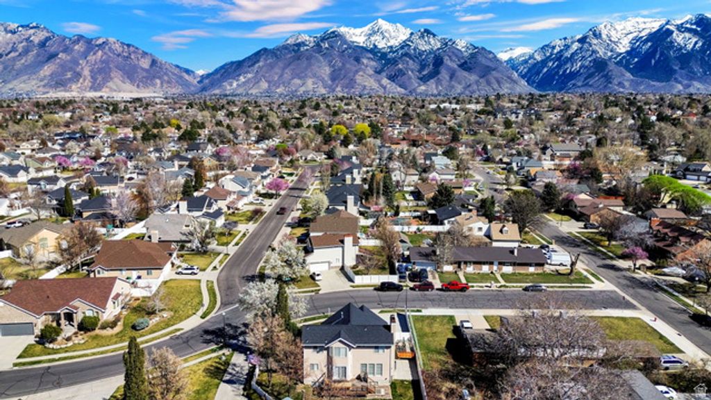 Image 35 of property listing at 8450 S 865 E, Sandy, UT 84094