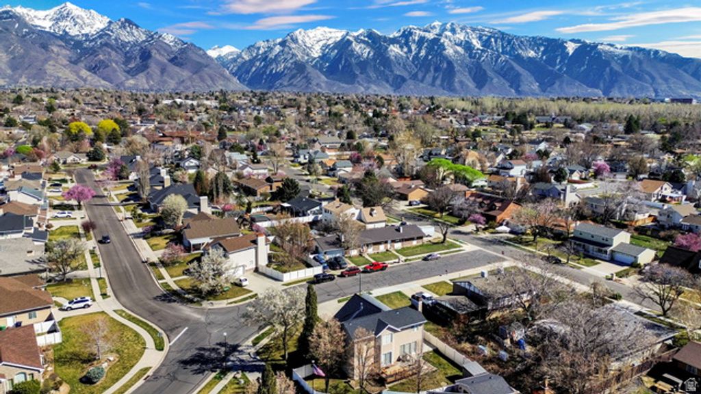 Image 38 of property listing at 8450 S 865 E, Sandy, UT 84094