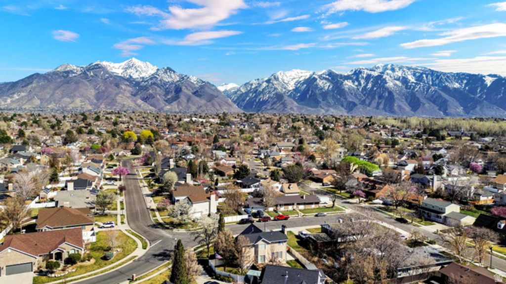 Image 41 of property listing at 8450 S 865 E, Sandy, UT 84094