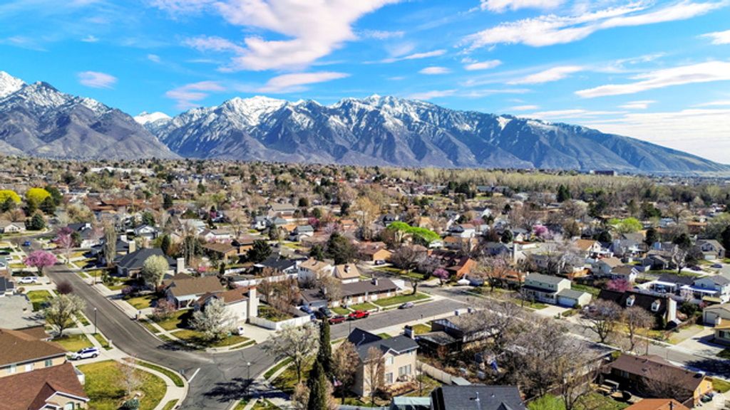 Image 43 of property listing at 8450 S 865 E, Sandy, UT 84094