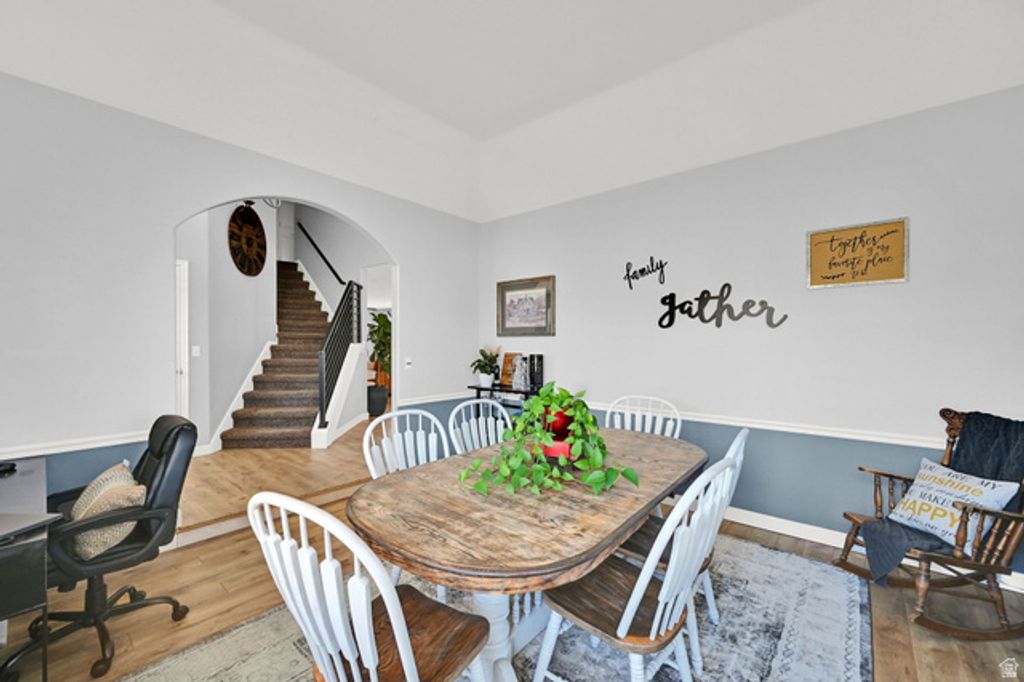 Image 6 of property listing at 8450 S 865 E, Sandy, UT 84094