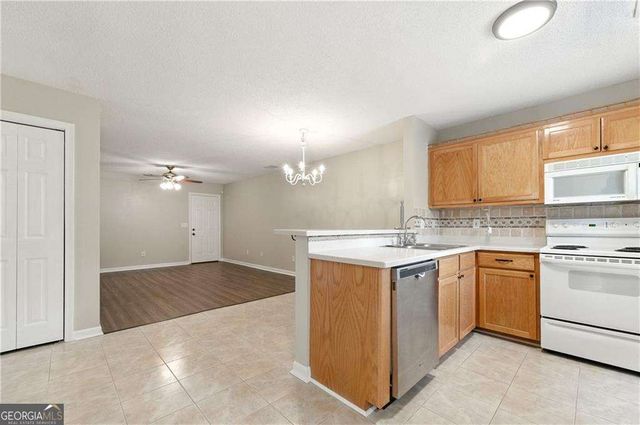 202 Mountain Chase, Cartersville, GA 30120