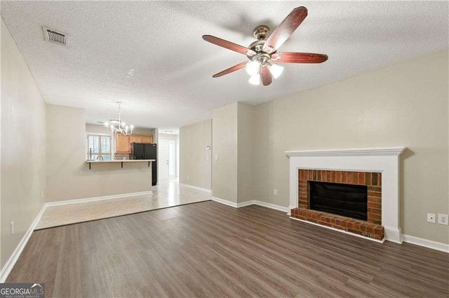 202 Mountain Chase, Cartersville, GA 30120