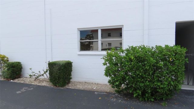 3100 HARTFORD STREET N 129, St Petersburg, FL 33713